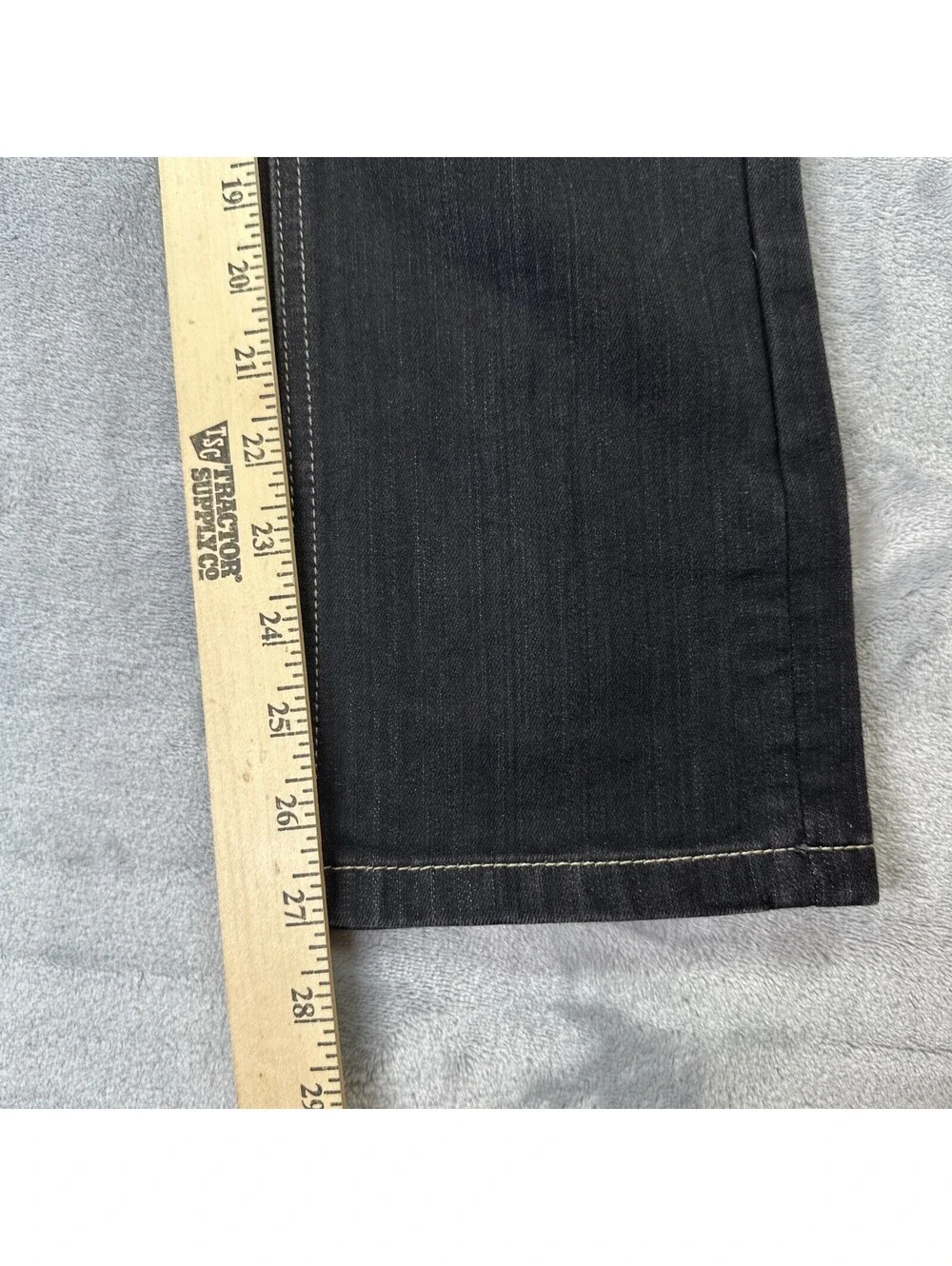 White House Black Market Womens Size 00 Blanc Capri Crop Leg Jeans Black Denim